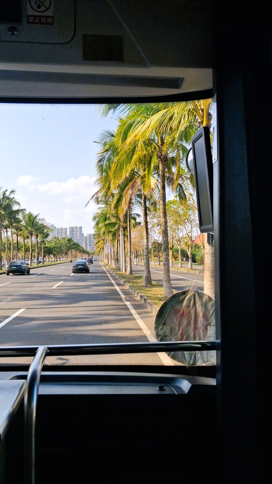 Romanticizing Bus Trips in China: What It’s Actually Like Taking Public Transport as a Foreign Student